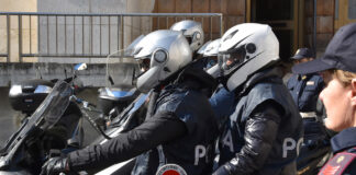 Napoli, carenza di equipaggiamento per il personale investigativo motomontato