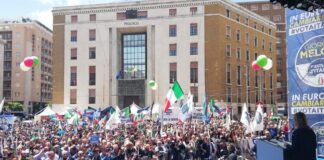 Napoli, inaccettabile gestione del personale DIGOS in occasione dei comizi di chiusura della campagna elettorale