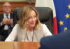 La Premier Meloni alle Donne e agli Uomini delle Forze di Polizia: “Profondamente ingiuste le denigrazioni cui venite sottoposti. Avete la stima e l’apprezzamento del Governo per il vostro lavoro”. (VIDEO)